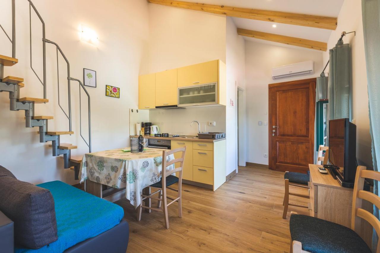 Vinea Apartmani Umag, Ulica G Garibaldia 2 ภายนอก รูปภาพ