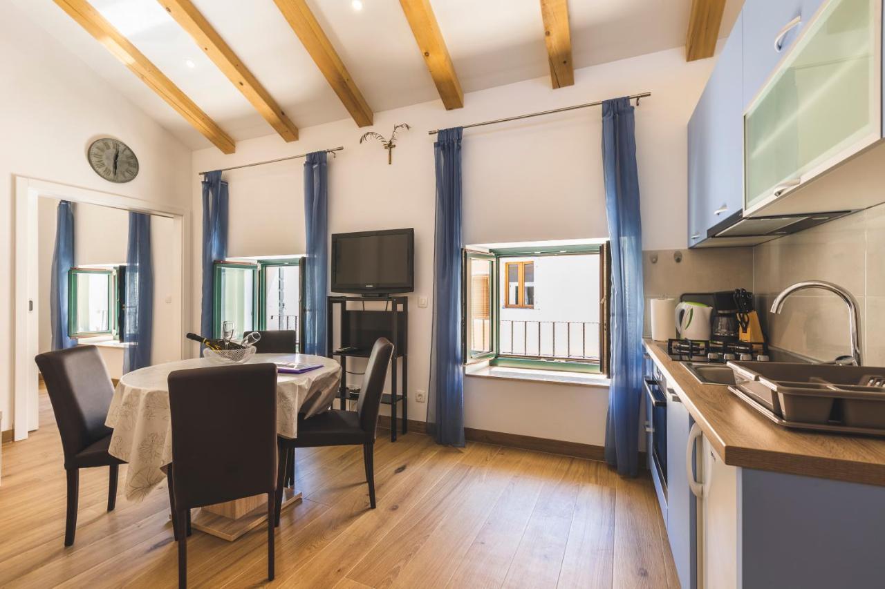 Vinea Apartmani Umag, Ulica G Garibaldia 2 ภายนอก รูปภาพ
