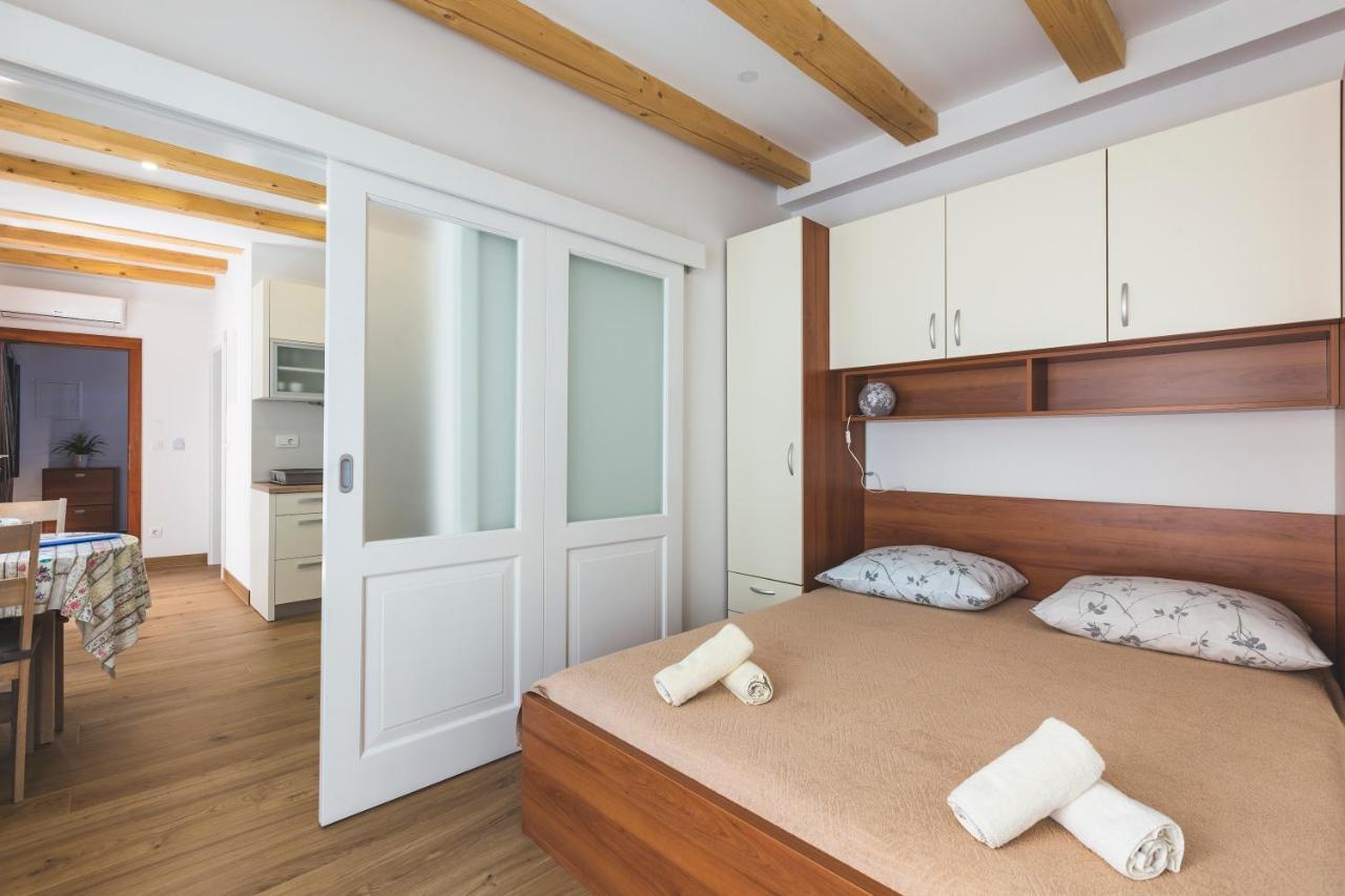Vinea Apartmani Umag, Ulica G Garibaldia 2 ภายนอก รูปภาพ