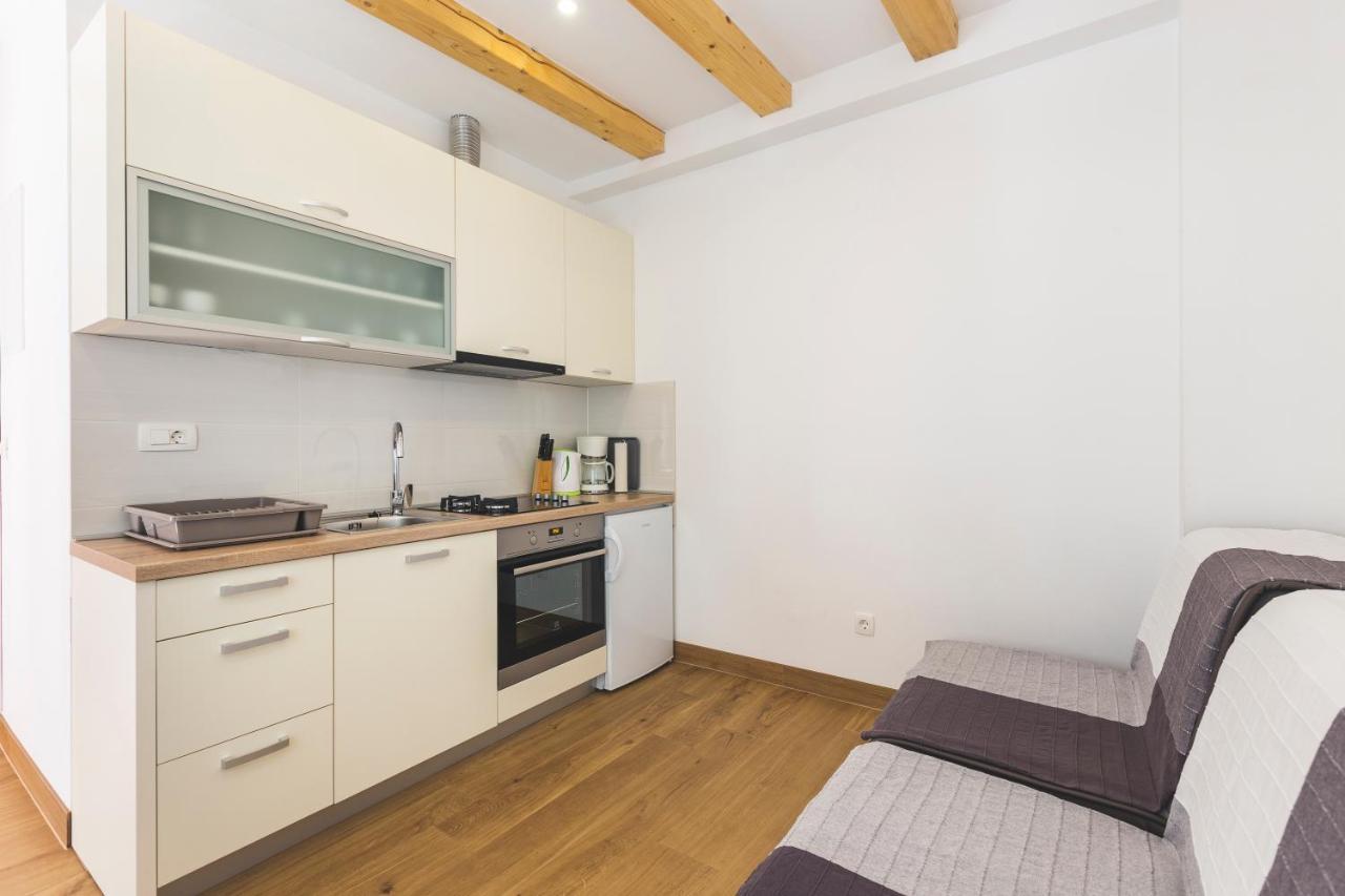 Vinea Apartmani Umag, Ulica G Garibaldia 2 ภายนอก รูปภาพ