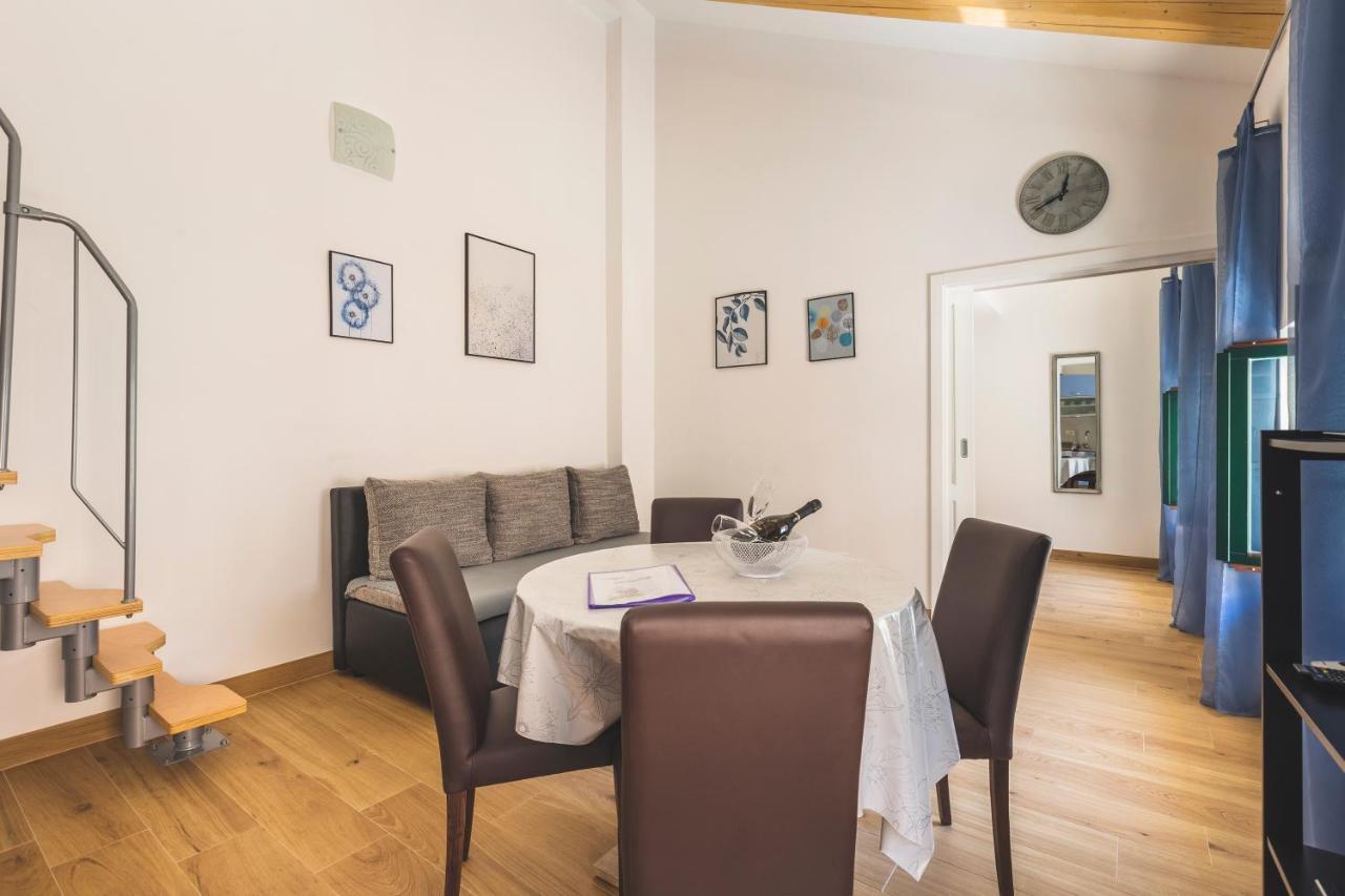 Vinea Apartmani Umag, Ulica G Garibaldia 2 ภายนอก รูปภาพ